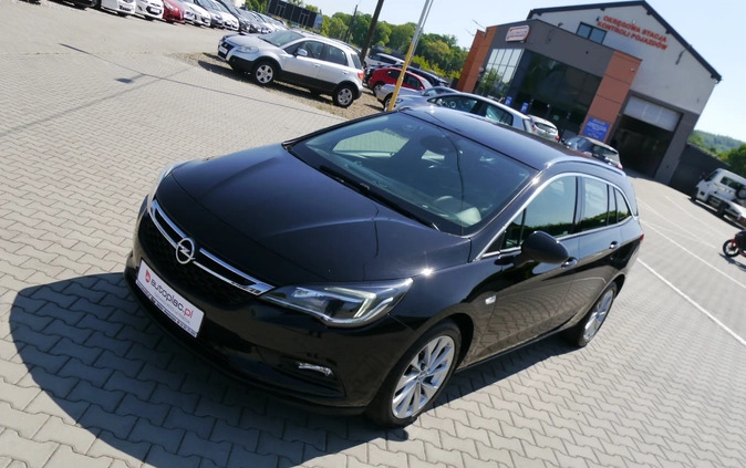 Opel Astra cena 39900 przebieg: 73000, rok produkcji 2016 z Elbląg małe 301